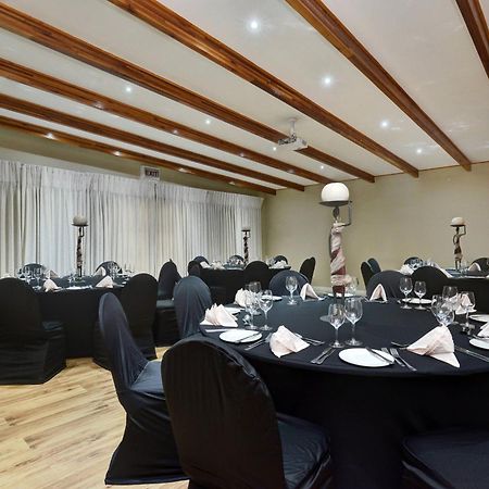 Protea Hotel By Marriott Mahikeng Mafikeng Buitenkant foto