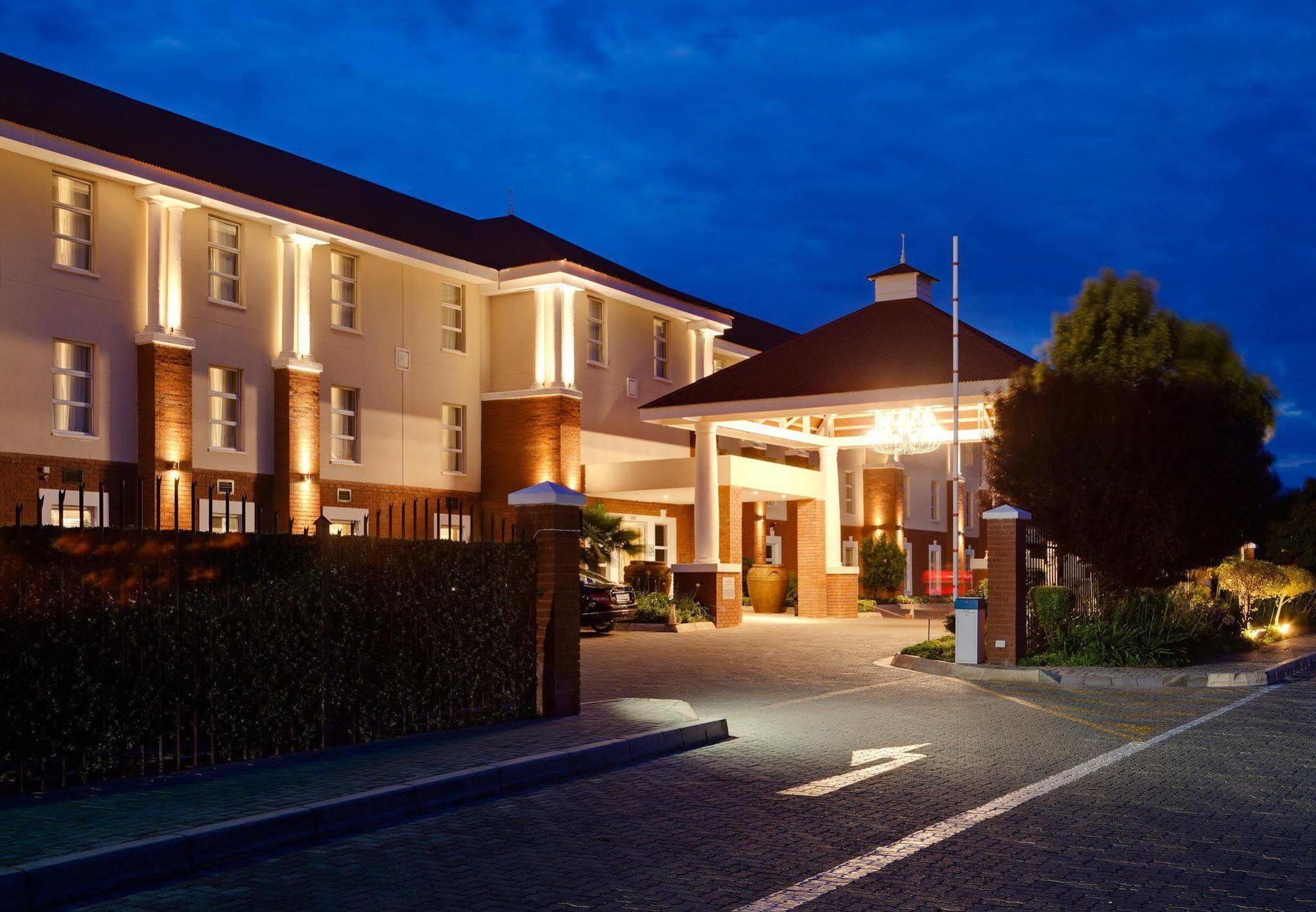 Protea Hotel By Marriott Mahikeng Mafikeng Buitenkant foto