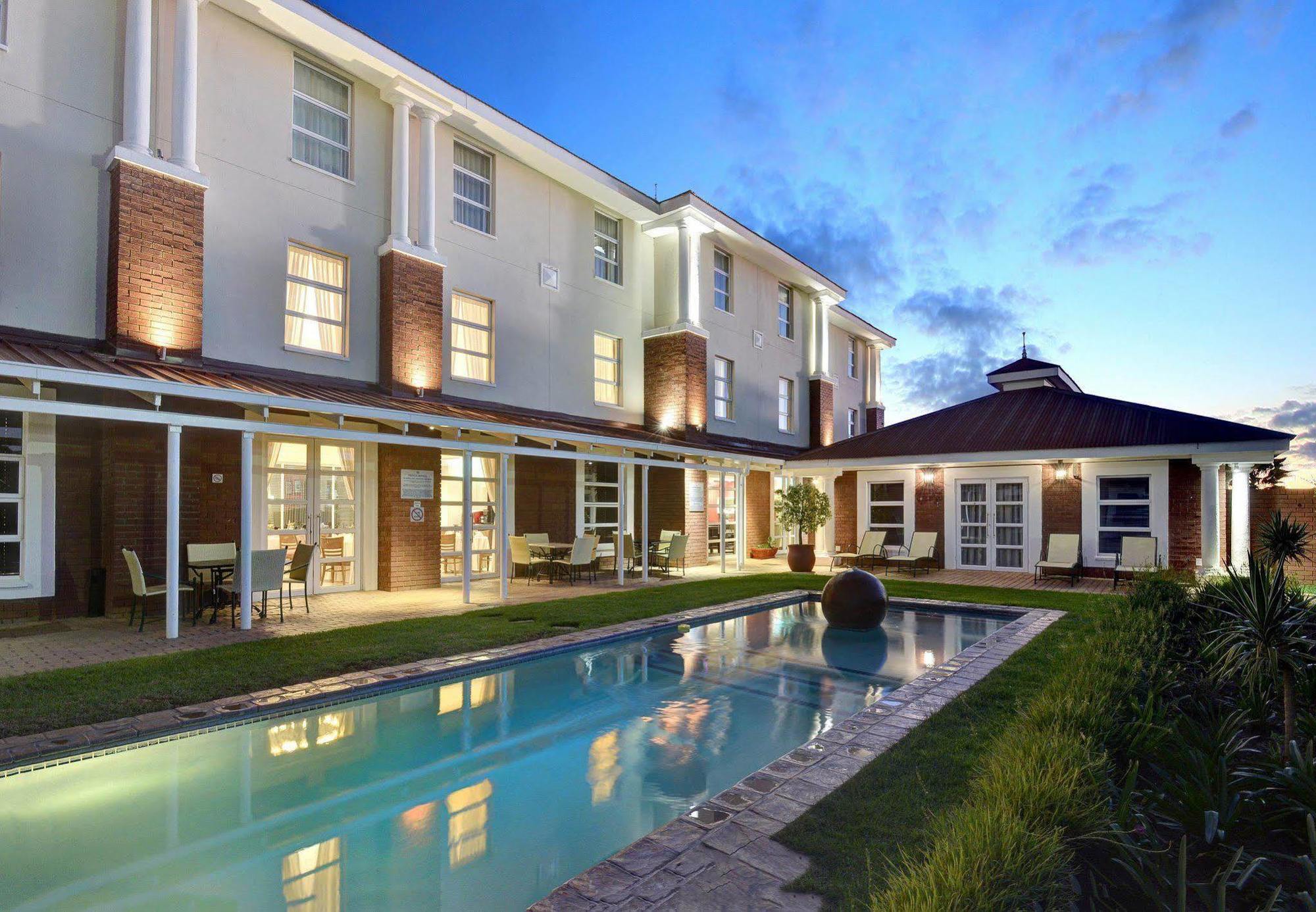 Protea Hotel By Marriott Mahikeng Mafikeng Buitenkant foto