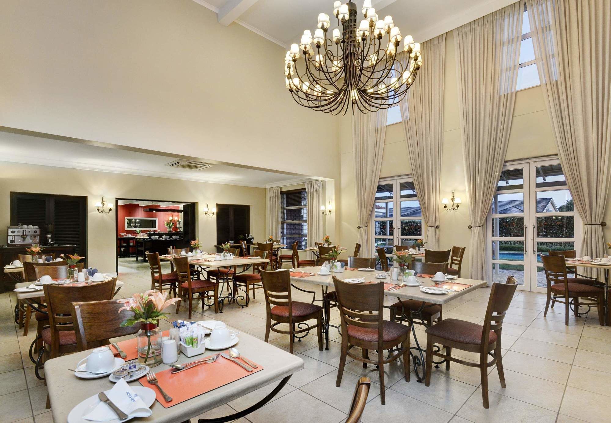 Protea Hotel By Marriott Mahikeng Mafikeng Buitenkant foto